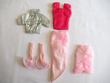 BARBIE - 2 JUPES, HAUT, GANTS