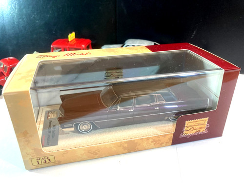 Cadillac fleetwood limousine - cadillac,