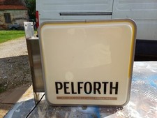 Enseigne Lumineuse Double Façe " Pelforth "