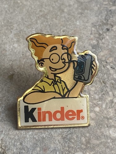 Pin kinder caroline - pin’s,