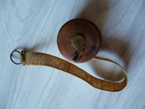 Metre enrouleur buis ancien - metre,
