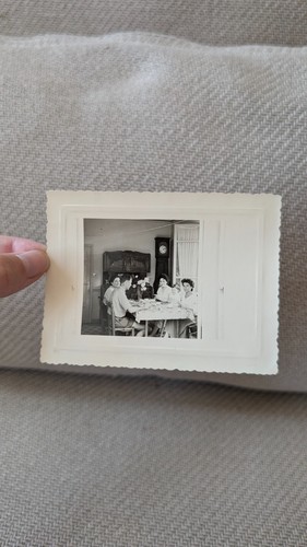 Photo ancienne repas famille