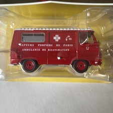 Peugeot J7 . Ambulance Des Pompiers De Paris .  Altaya . 1/43 . Neuf Sous Bliste