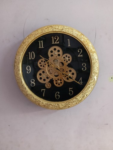 Grande horloge murale