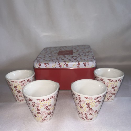 Ensemble tasses à - tasses,