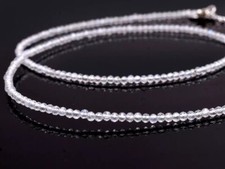 Collier de perles à facettes