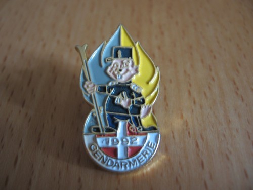 Pins colore gendarmerie - bi-colore, /