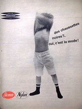 PUBLICITÉ 1961 STEMM NYLON DES CHAUSSETTES NOIRES ? OUI C'EST LA MODE ! ENFANT