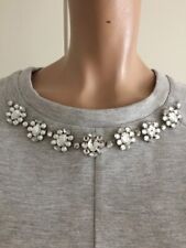 Top Zara gris avec colliers