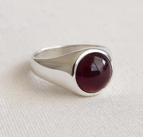 Bague chevalière grenat rouge