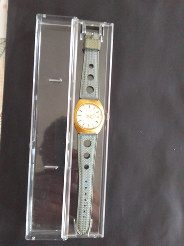 Montre avec bracelet plaque - avec, or