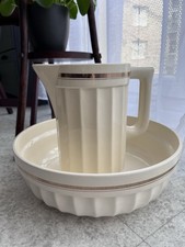Ensemble de toilette ancien