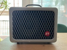 ZT  LUNCHBOX GUITAR AMPLIFIER