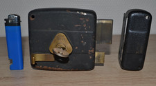 Ancienne serrure applique jpm - ancienne,