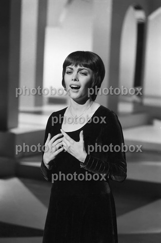 Mireille mathieu exclusive - *,