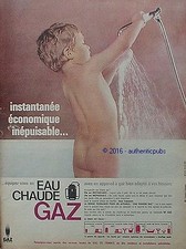 PUBLICITE GAZ DE FRANCE CHAUFFAGE EAU CHAUDE BEBE DOUCHE DE 1965 FRENCH AD PUB