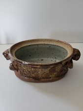 Terrine ancienne en terre