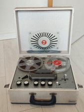 Magnétophone à bande ancien Enaphone