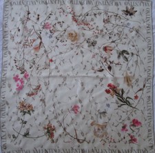 -Superbe foulard VALENTINO