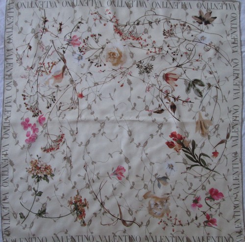 Superbe foulard valentino - foulard,
