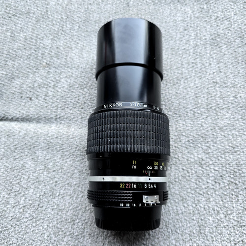 Objectif nikon nikkor 200mm - nikon,