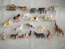 lot anciens animaux en