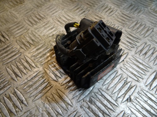 Regulateur tension quad - regulateur, de
