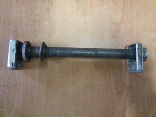 Axe roue arriere ktm 240 - arriere,