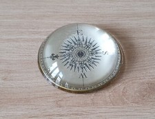 ANCIEN PRESSE-PAPIER BOUSSOLE EN VERRE NIGEL ET JUBE PAIN DE DORSET - CIRCA 1960