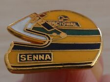 RARE VERSION PETIT PIN'S F 1 FORMULA ONE CASQUE AYRTON SENNA FOND DORE MFS