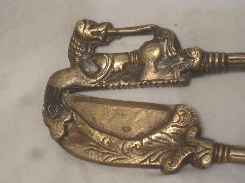 Vintage foo dog - betel, nut