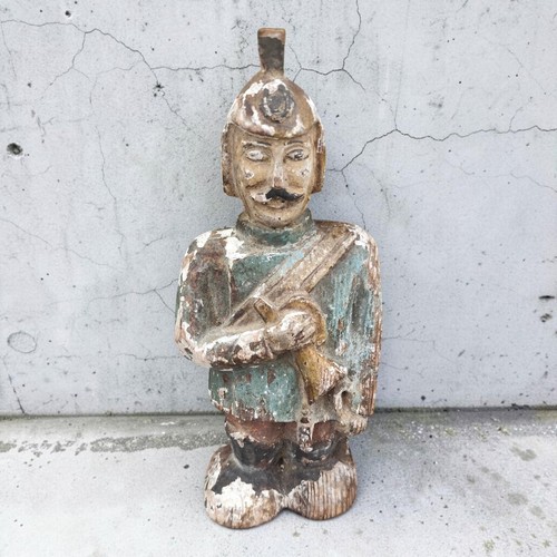 Statue ancienne gardien birman