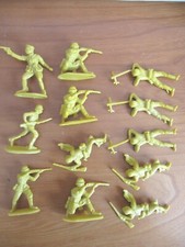 1/32 LOT FIGURINES SOLDAT