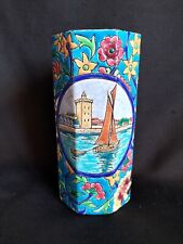 Longwy / Vase octogonal en émaux cernés aux fleurs & médaillon voile/bateau