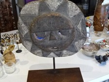 masque sur socle Art Africain