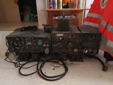 émetteur militaire 1 mètres kaki occasion fonctionne alimentation 24 volt fourni