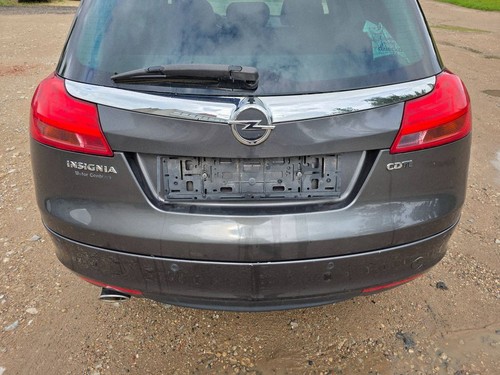 Opel insignia 2012 - opel, couvercle