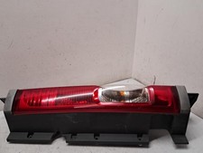 Feu arriere principal droit