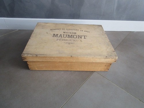 Boite publicitaire ancienne - , en