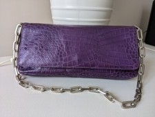 Sac baguette Blumarine vintage italie années 90 en cuir effet croco violet, TBE