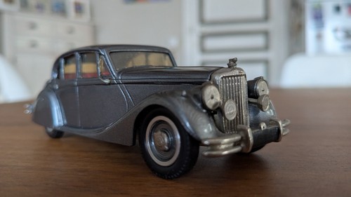 Miniature jaguar saloon - mk,