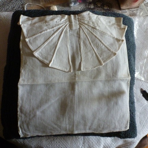 Plastron ancien piqué de - ancien, en
