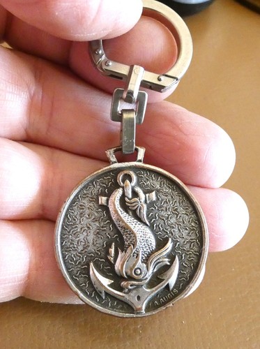 Ancien porte cle augis - porte,