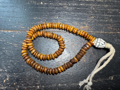 Collier ancien mala de - en, os
