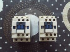 2 relais  telemecanique CAD32