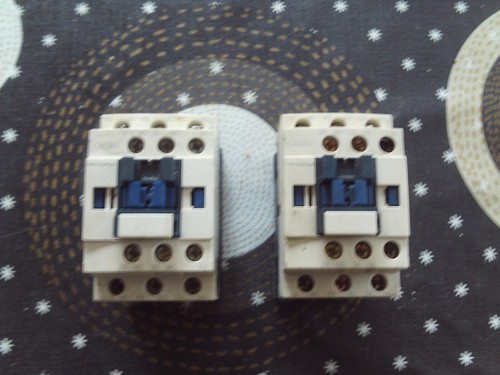 Relais telemecanique cad32 - 2,
