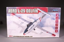 LP460 AMK 88002 Maquette 1/48 1:48 Avion militaire Aero L-29 Delfin