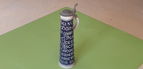 Très grande chope - , à