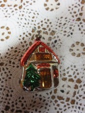 Maisonnette à suspendre au sapin en verre hauteur 7 cm