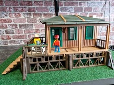 Playmobil maison safari avec soubassements 3433
